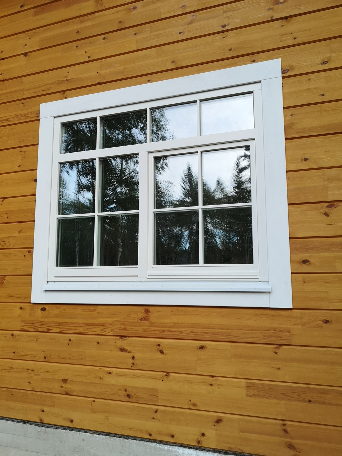 деревянное окно для дачи